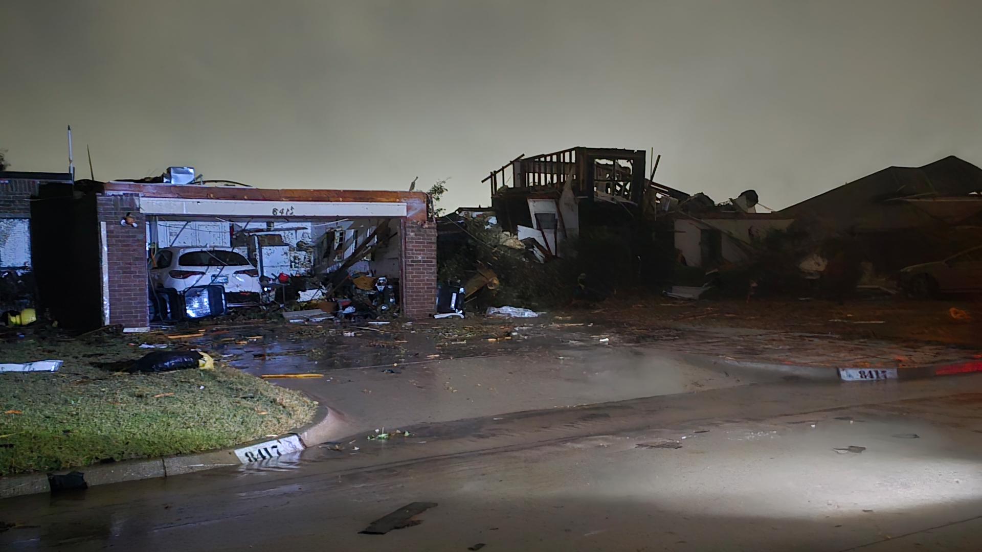 Oklahoma Tornado Storms Injure Damage Latest Updates Kens