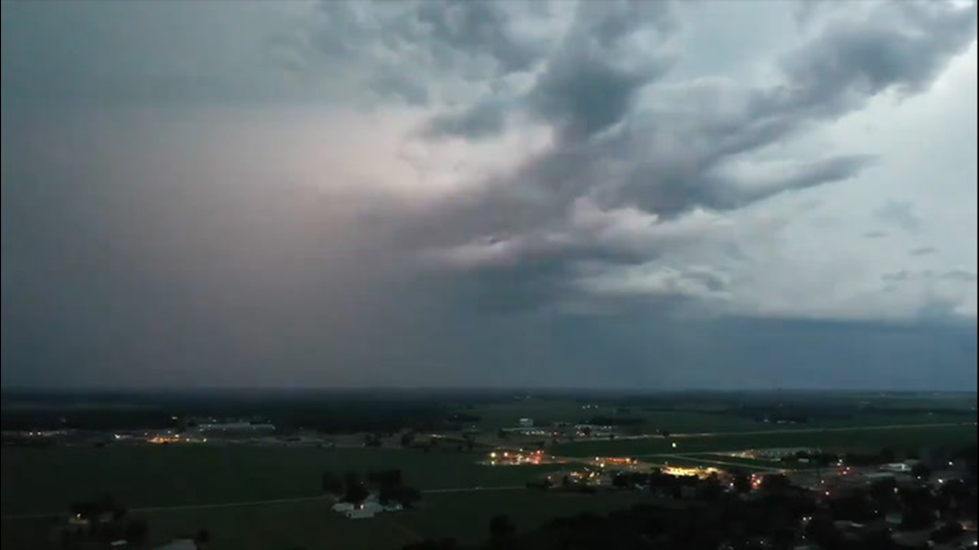 On July 11, residents of Goodfield, Illinois, were able to look up at the sky and be treated to a show, as lightning danced within the clouds.