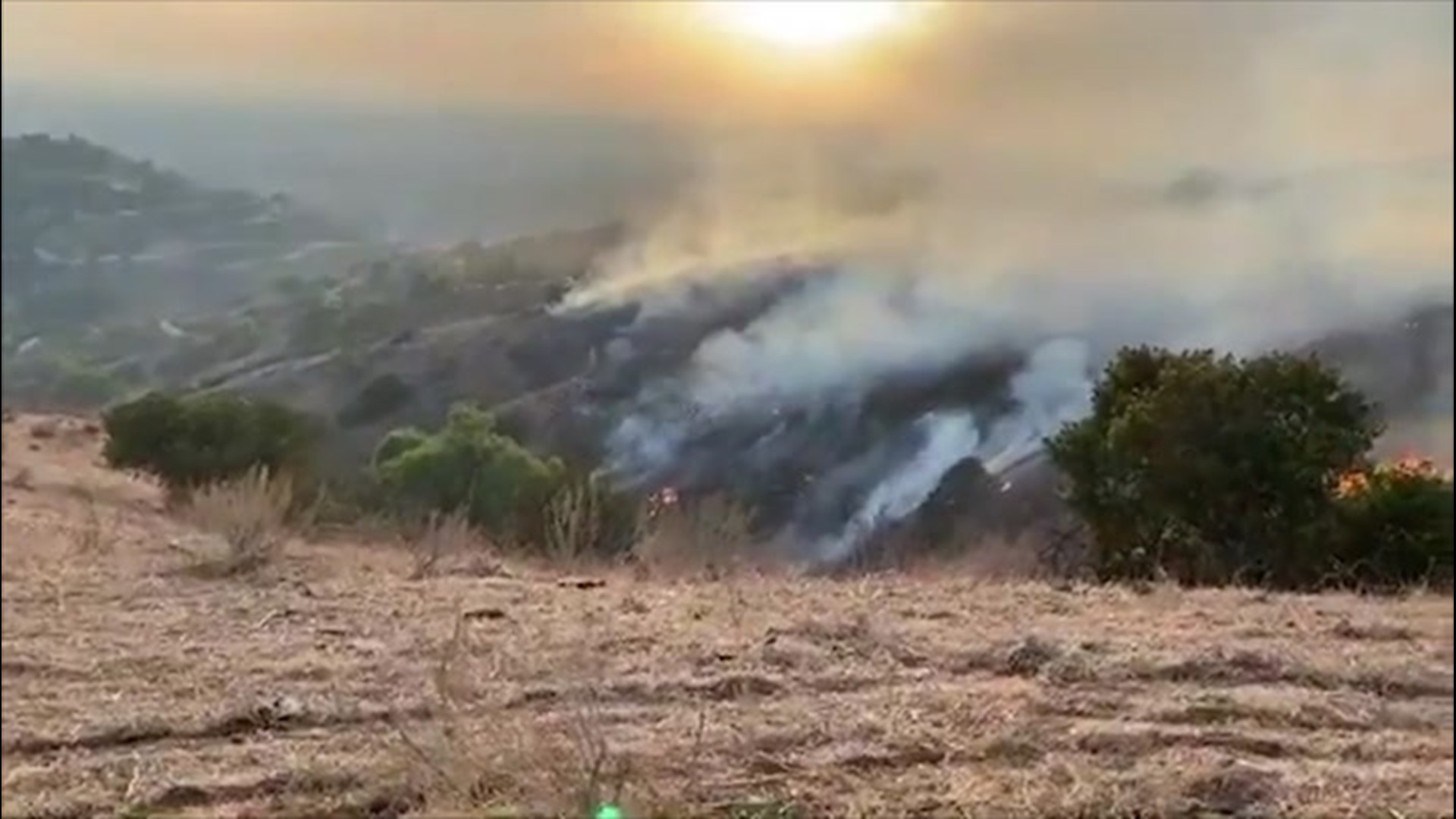Firefighters contain brush fire in California's Brea Canyon | kens5.com