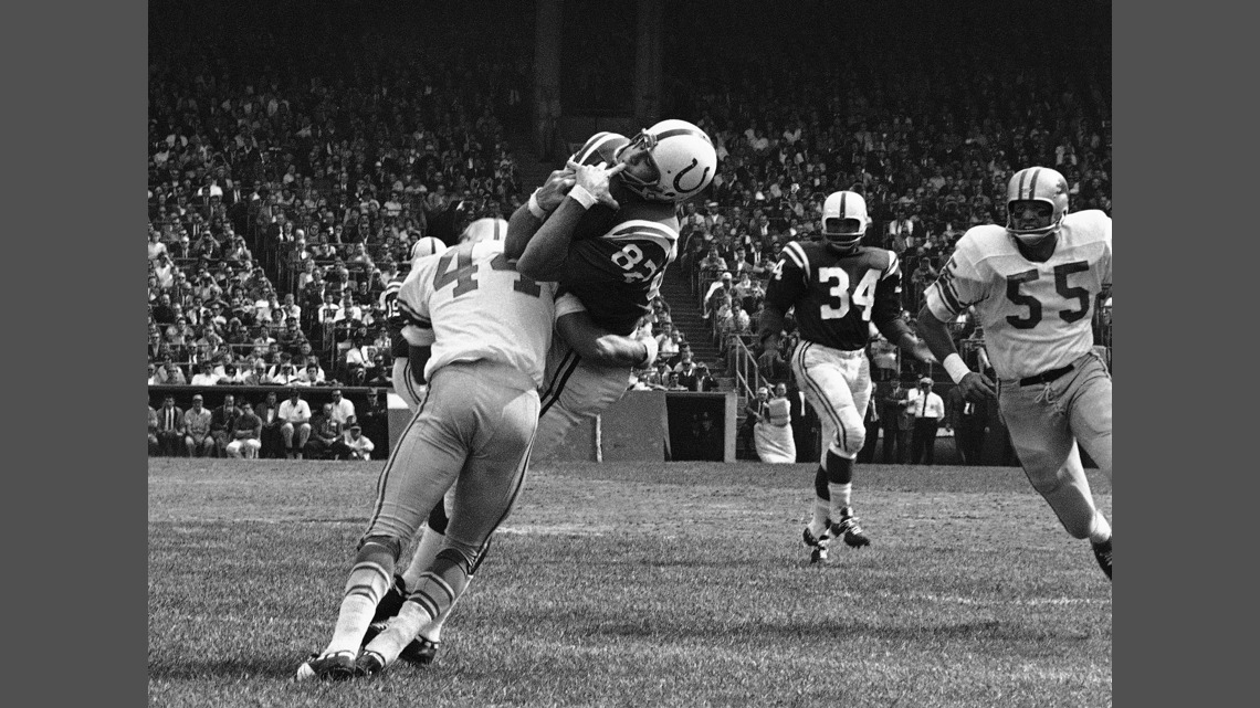 Raymond Berry, Hall of Fame wide receiver, dies at the age of 93