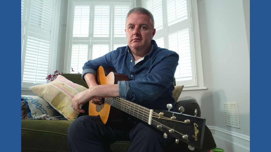 AI helped a musician with Parkinson’s finish his new album when he could no longer play guitar - kens5.com