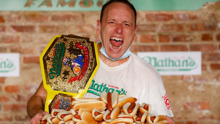 Joey Chestnut, Miki Sudo dominate Nathan's hot dog eating contest