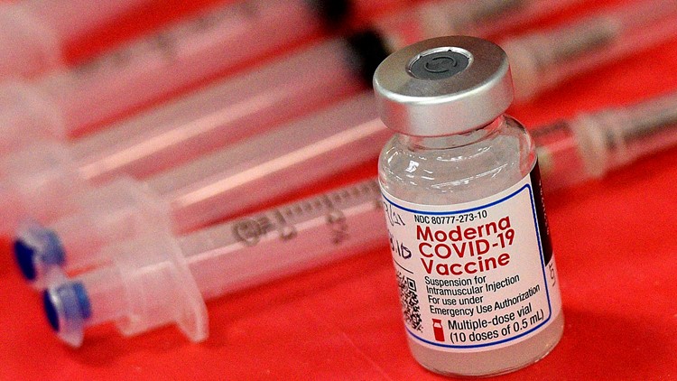 Moderna's COVID-19 vaccine safe for children 6 and older, FDA expert panel says