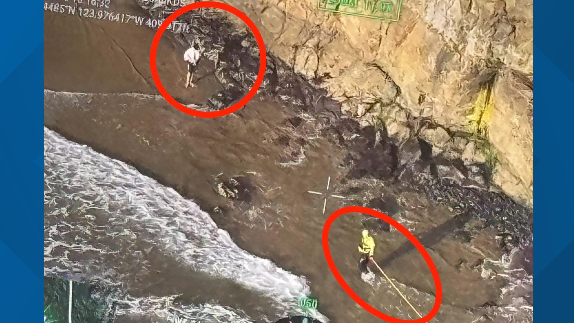 Tourists rescued after rising tide traps them on secluded Oregon coast ...
