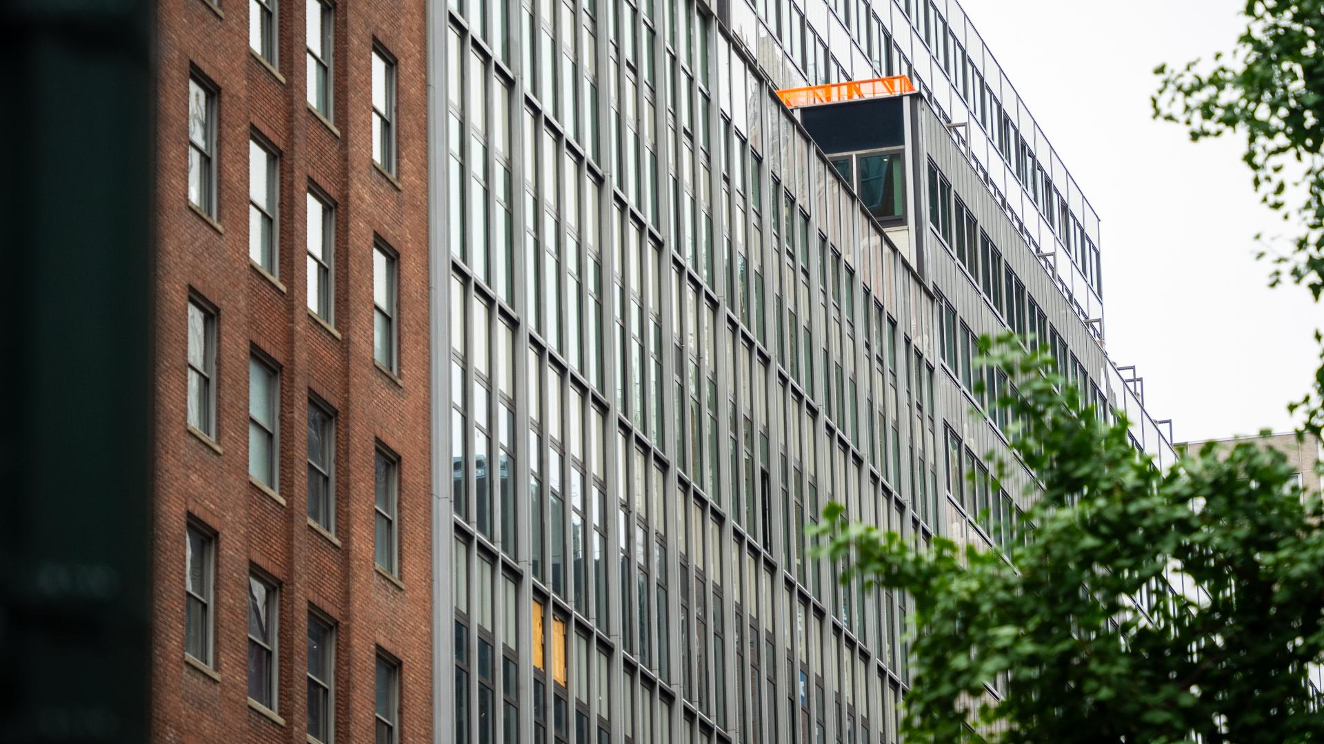Midtown Manhattan high rise evacuated after reports of falling bricks ...