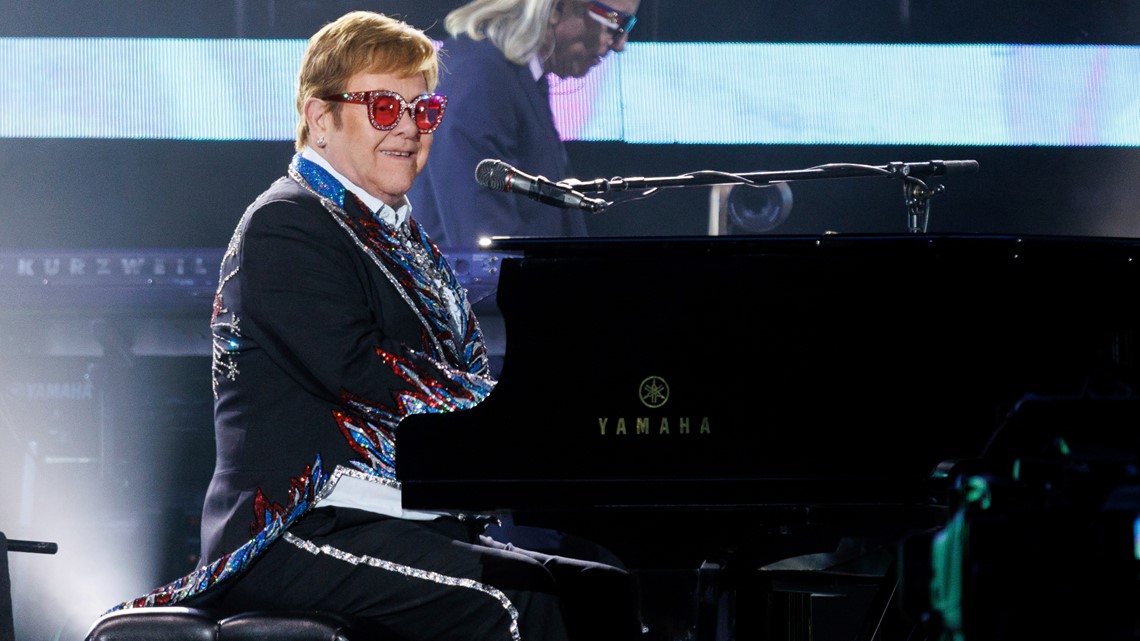 Rocket Man' star is having a blast in Elton John tribute show