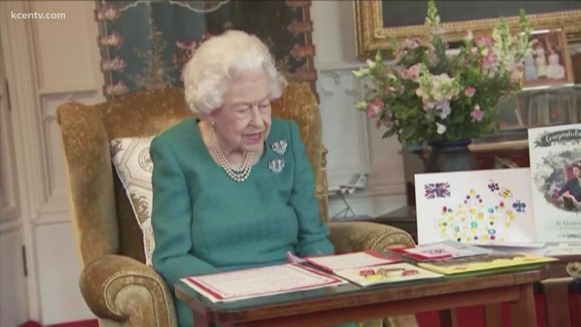 According to Buckingham Palace, the queen is experiencing flu-like symptoms.