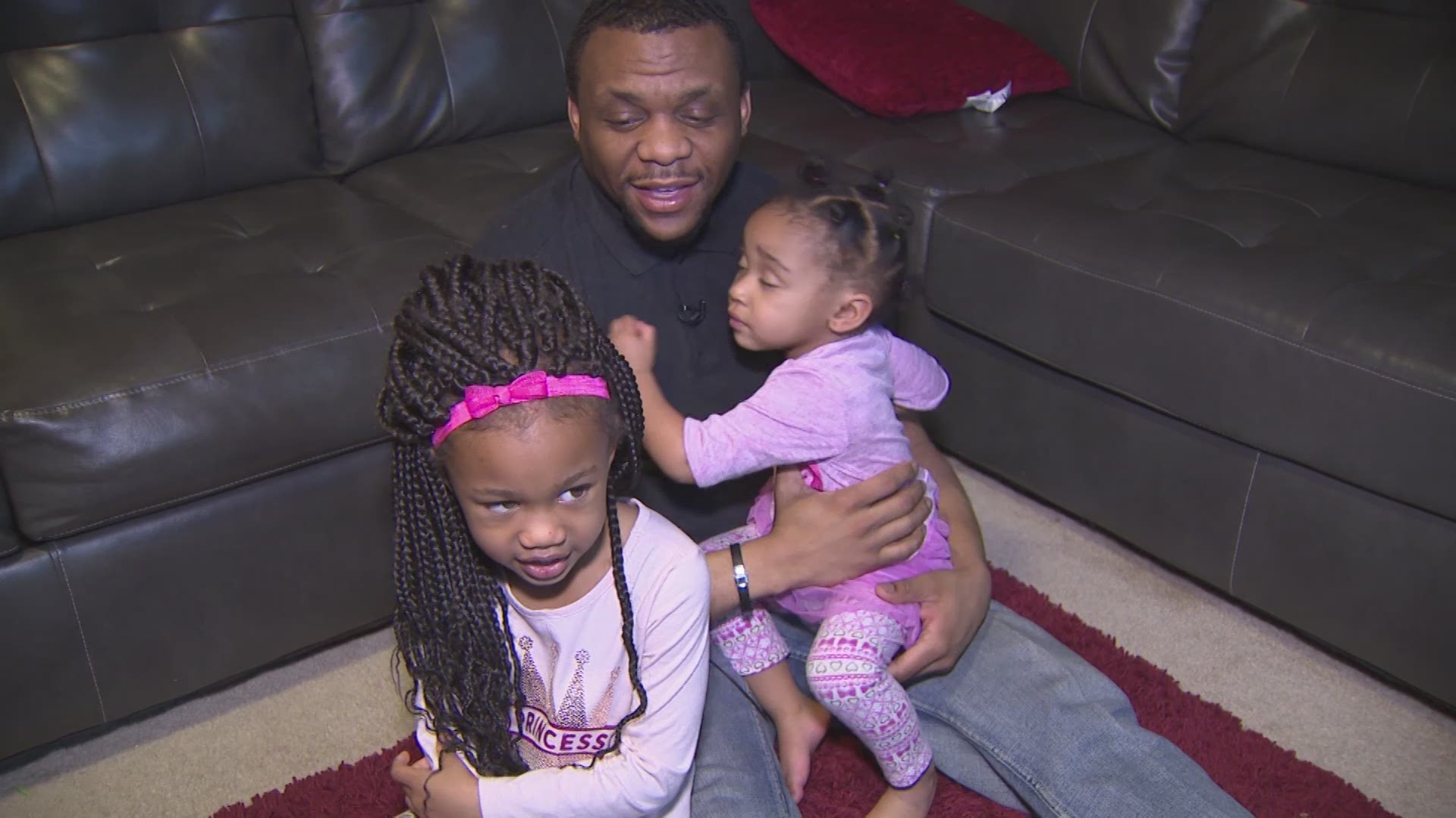 Super Dad explains family routine while Mom is deployed | kens5.com