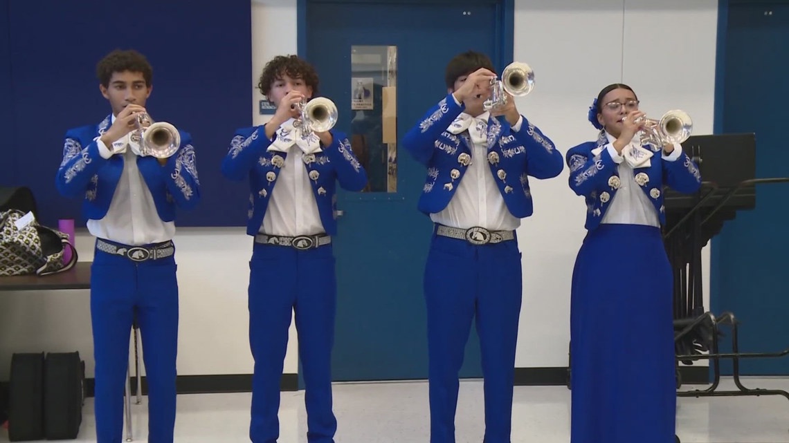 John Jay HS's Mariachi Jalisco putting on a show at the 30th Annual Mariachi Extravaganza