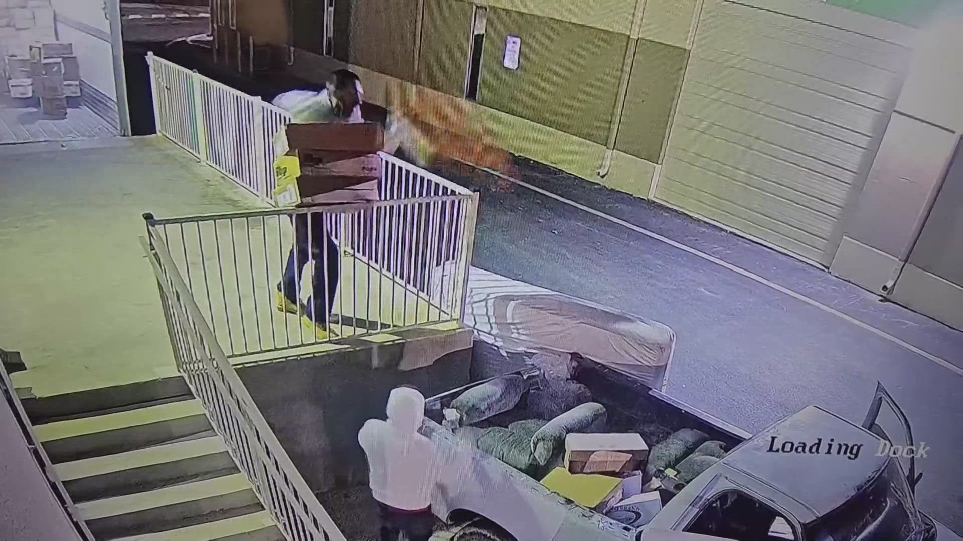 Thieves stealing thousands of dollars worth of goods at Smashin Crab caught on camera