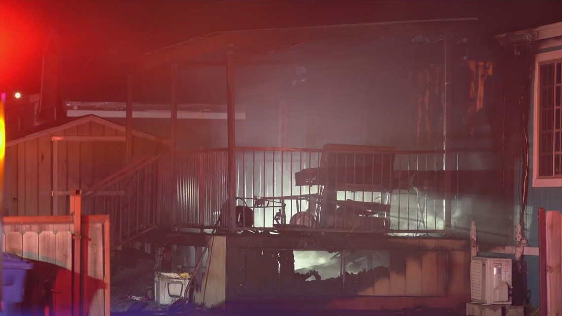 5 People, 2 Pets Displaced From Mobile Home Following Fire | Kens5.com