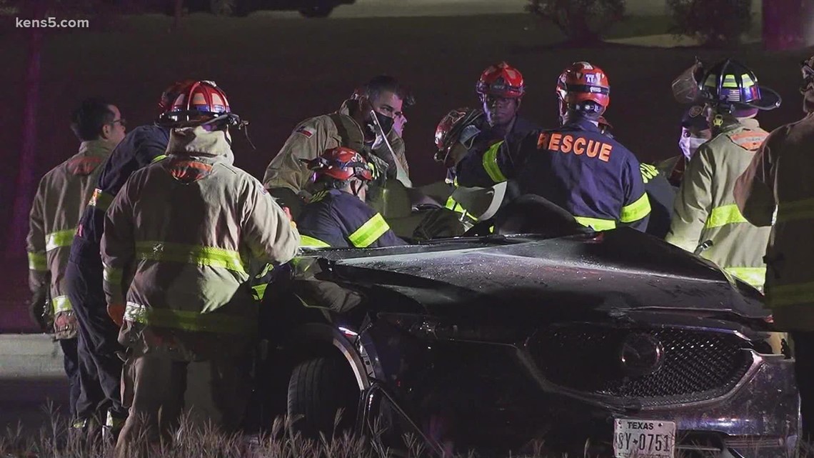 3 dead after early-morning crash on far west side sapd says kens5com on fatal car accident in san antonio texas yesterday