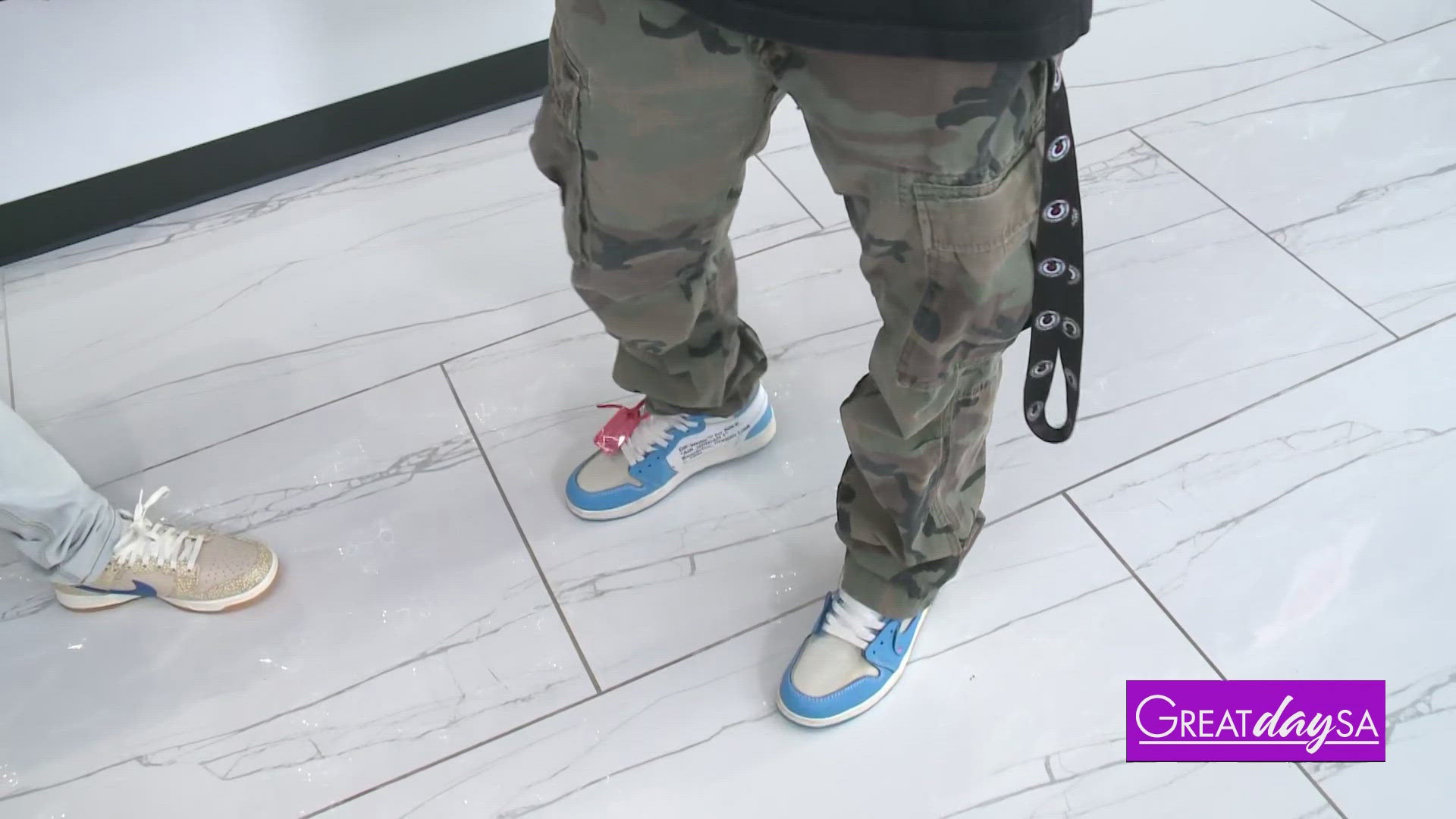Justin made a trip to Countdown and learned all about what sneaker styles are popular this summer. 