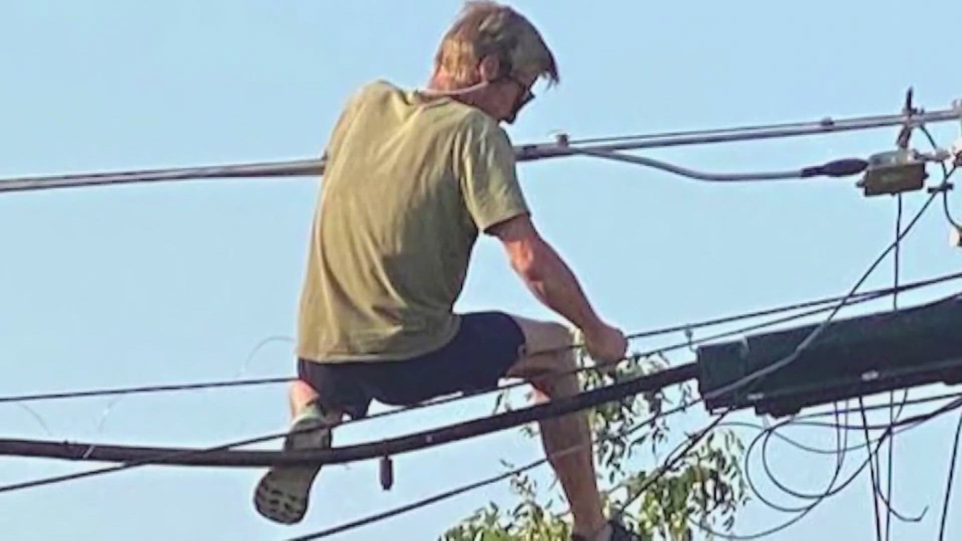 Copper thieves caught on camera 'risking death' to steal utility lines ...