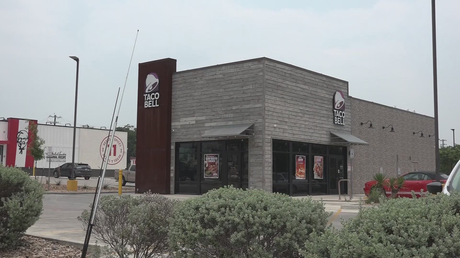 Woman arrested after she robbed a Taco Bell, police say