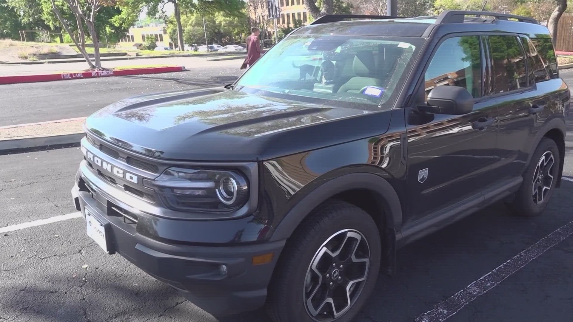 Jose Botello bought a Ford Bronco Sport online from Lithia Motors, but it broke down soon after. KENS 5 got involved and the company made things right.