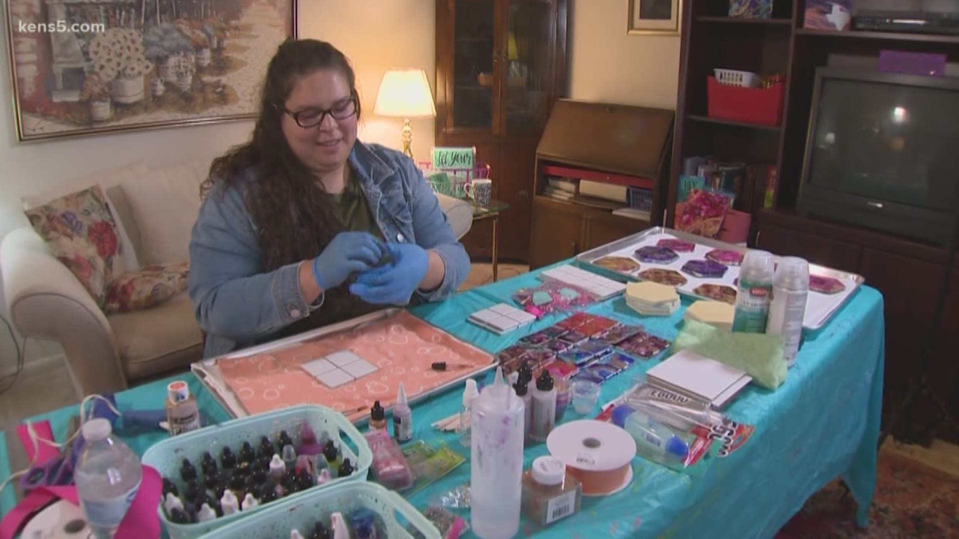 A local artist creates words of inspiration dressed in a splash of color in today's Made in SA!