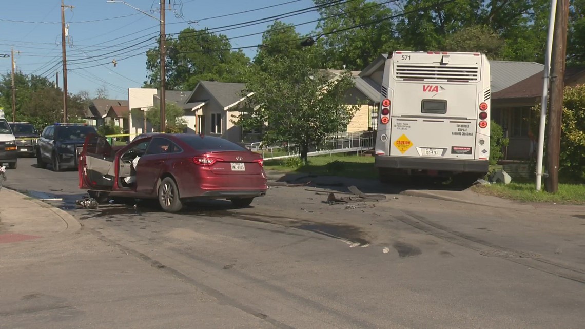 Teen Suspect Crashes Stolen Car Into VIA Bus, SAPD Says | Kens5.com