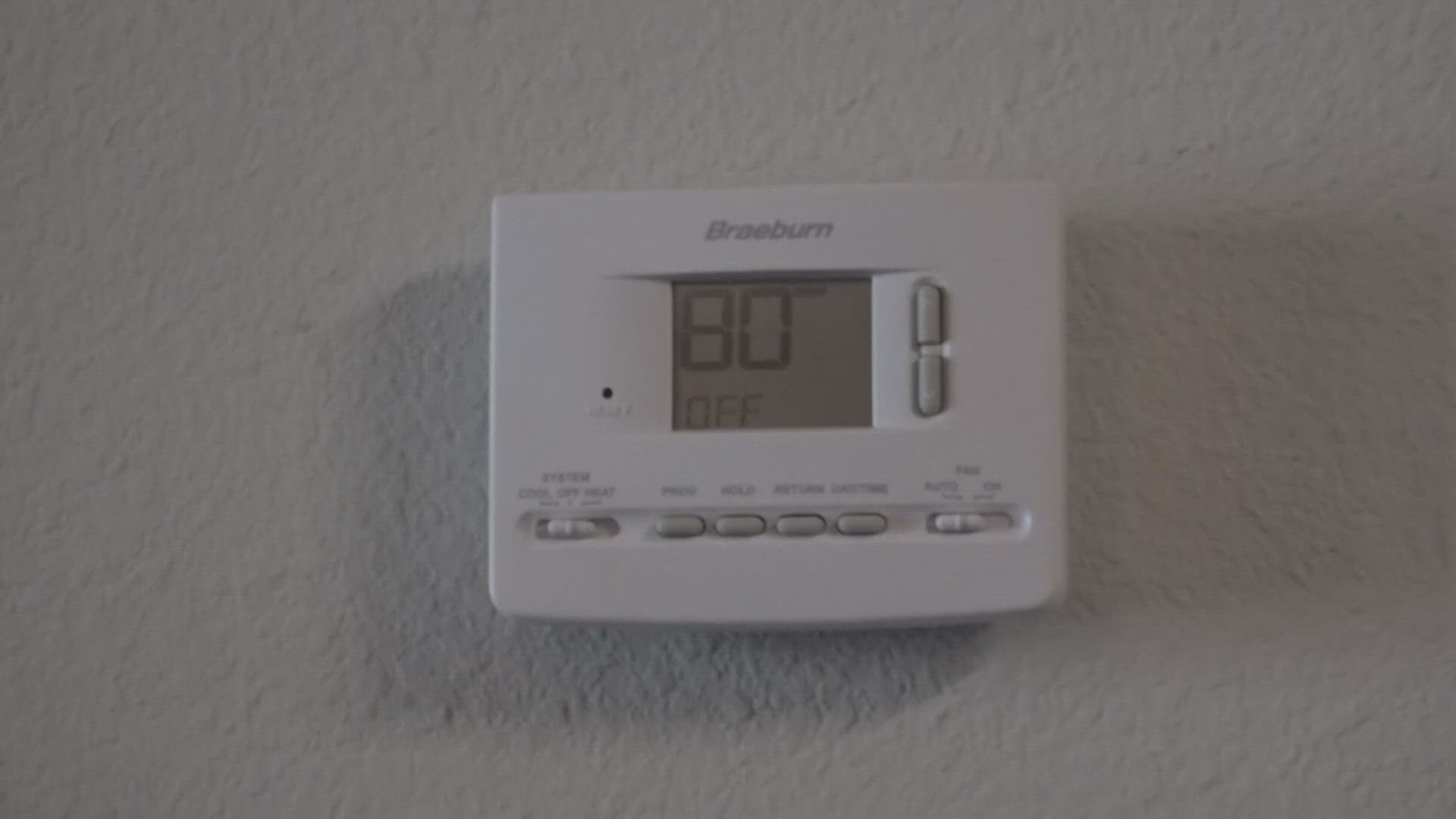 The apartment complex did give her a portable unit but it only cools down her bedroom. Temperatures in her apartment reached 88 degrees on Monday.