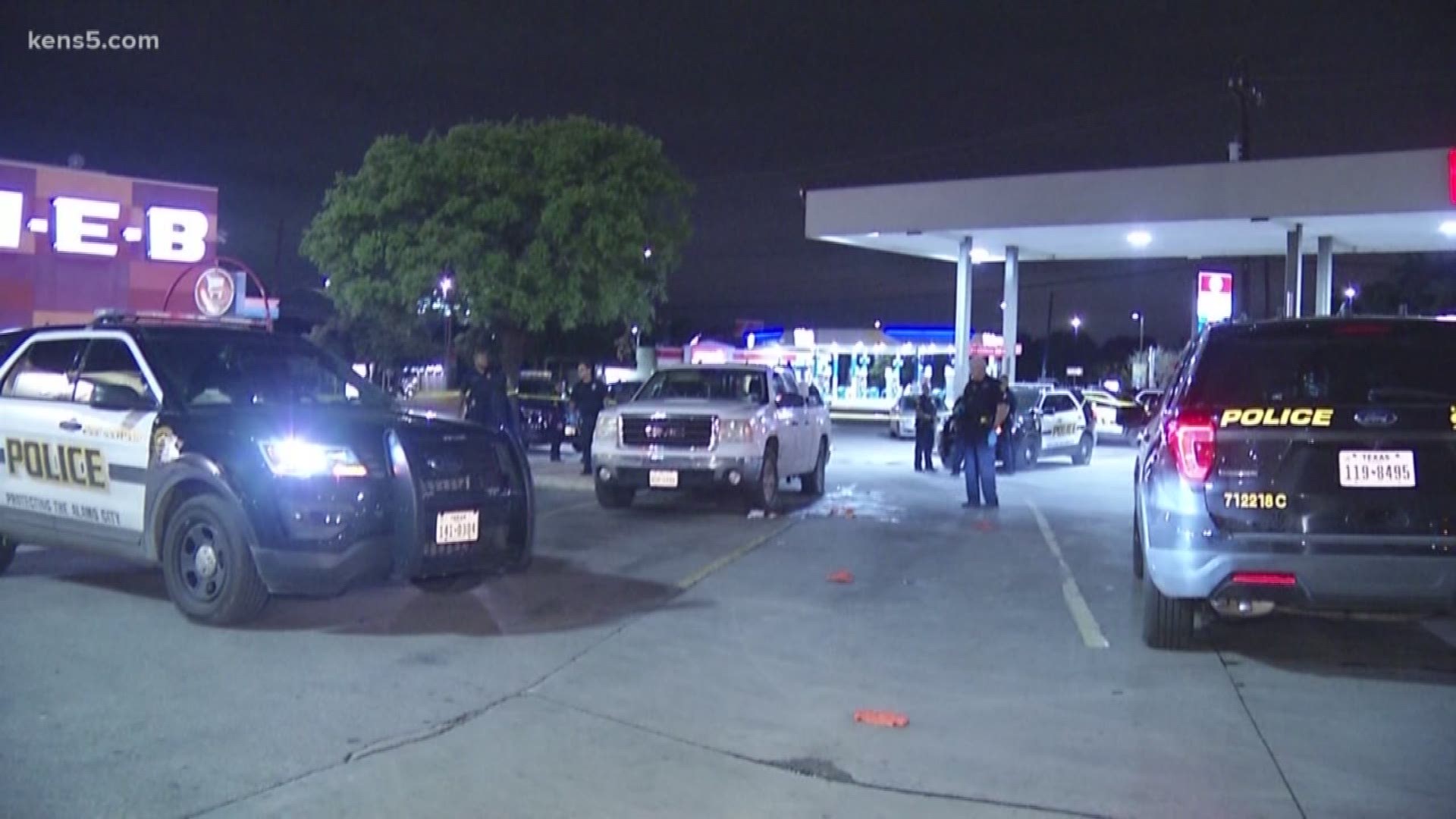 San Antonio police say a man was stabbed in the parking lot of the HEB at Culebra and Bandera early Friday morning.
