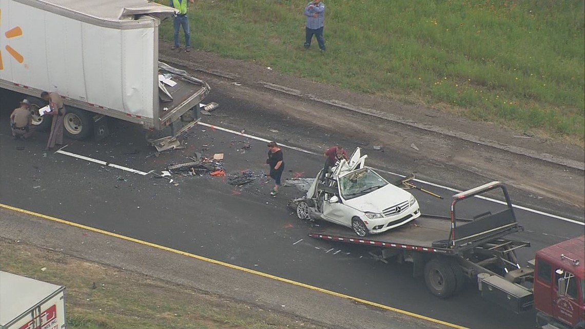 I-10 East Closed After Multi-vehicle Crash Near Luling | Kens5.com