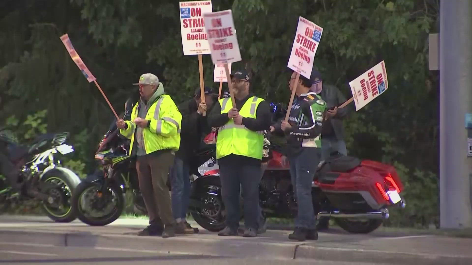 The machinists overwhelmingly rejected the offer and went on strike at midnight.