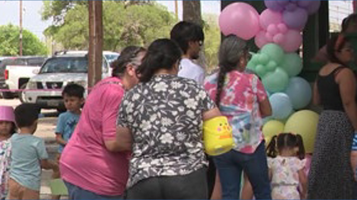Easter Egg Hunt hosted on Sunday, March 30 | kens5.com