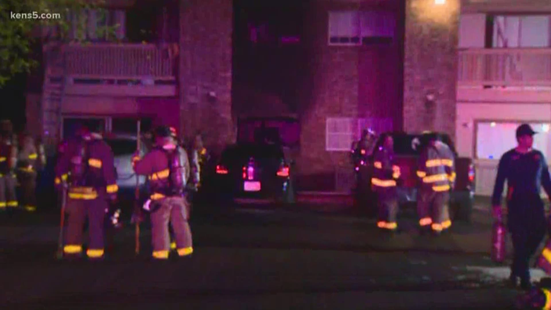 SAFD extinguishes blaze at apartment complex on northwest side | kens5.com