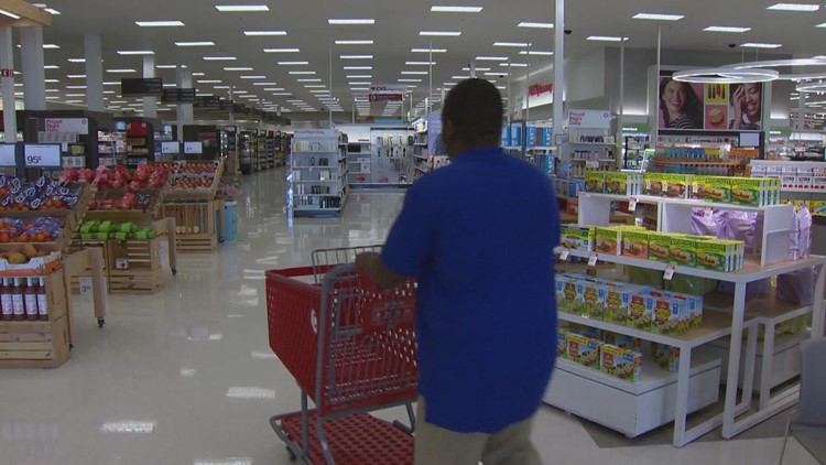 400 San Antonio teachers get $100 shopping sprees
