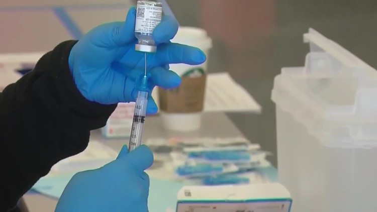 Coronavirus Tracker: Risk level upped to 'high' as Bexar County hospitalizations rise