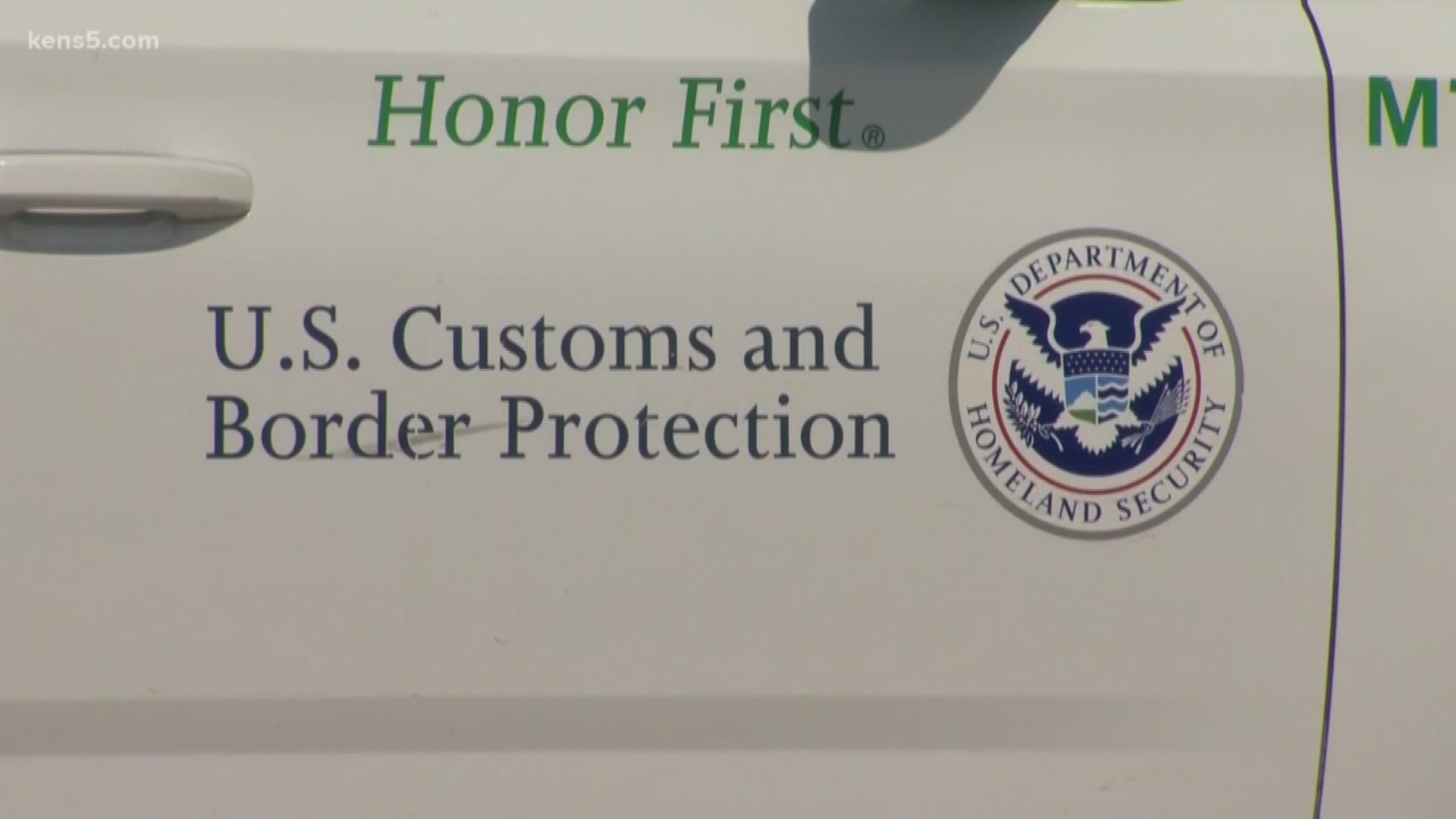 Border patrol agent accused of child sex assault appears in court