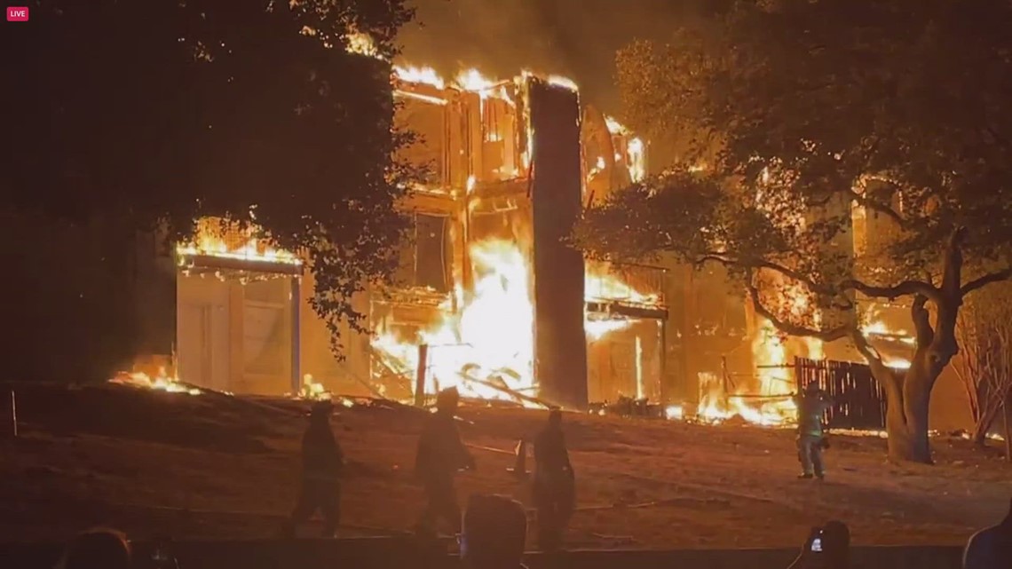 Firefighters battle huge flames at apartment complex in Medical Center area - Vimarsana News