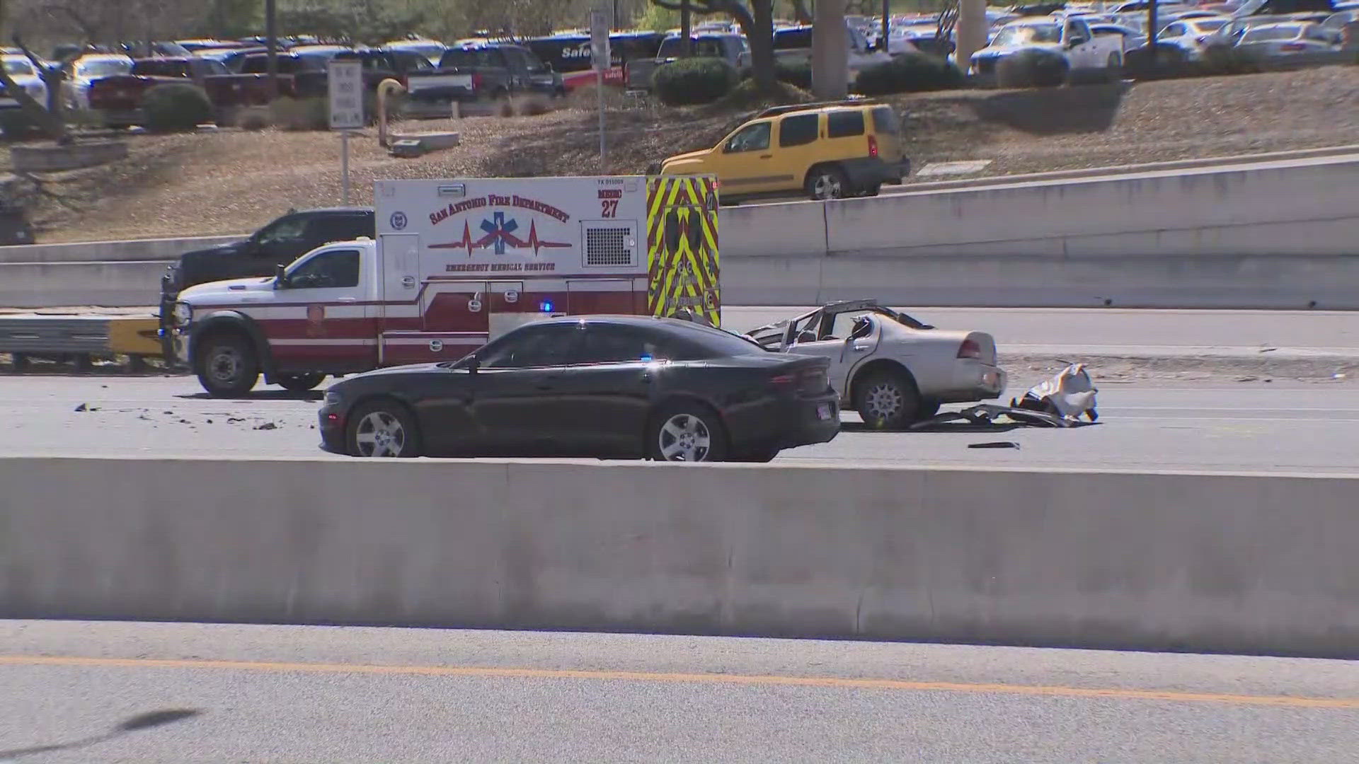 breaking-1-dead-car-nearly-split-in-half-after-violent-crash-along-i