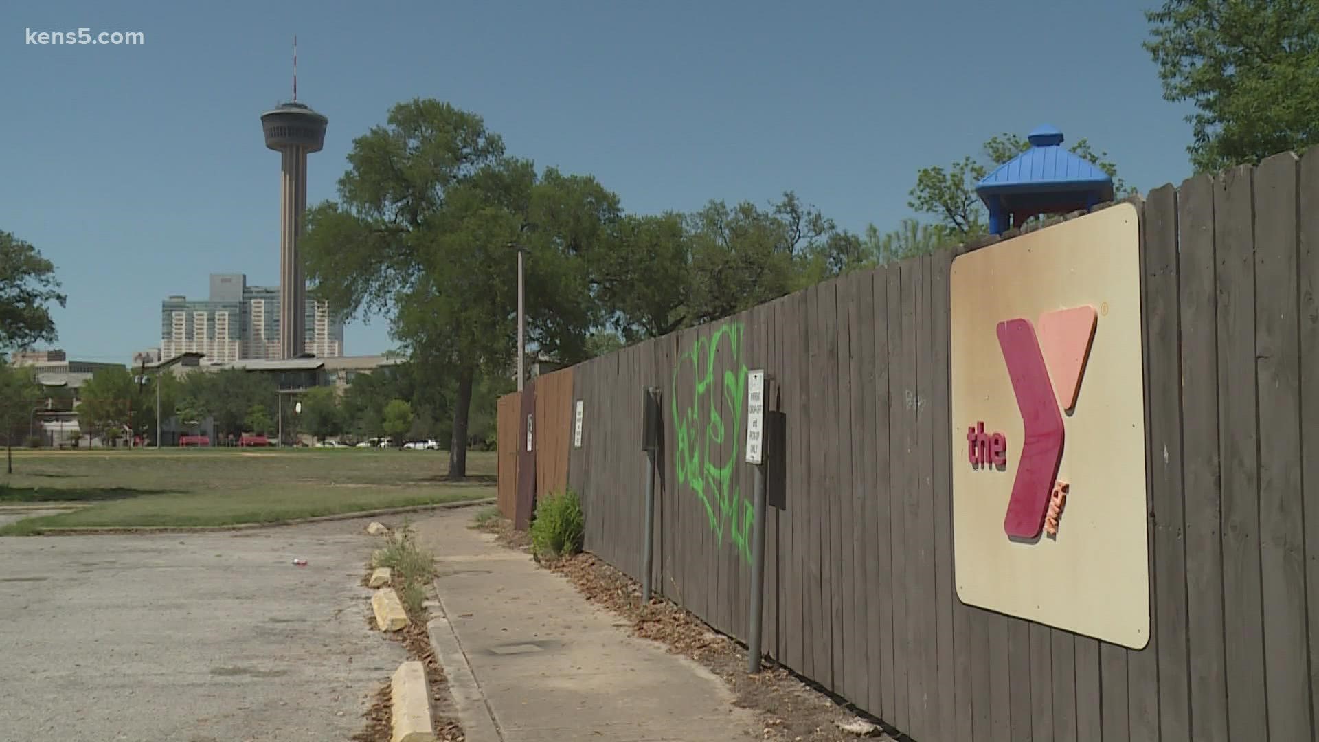 A SAHA public housing project will replace the YMCA on Labor Street.