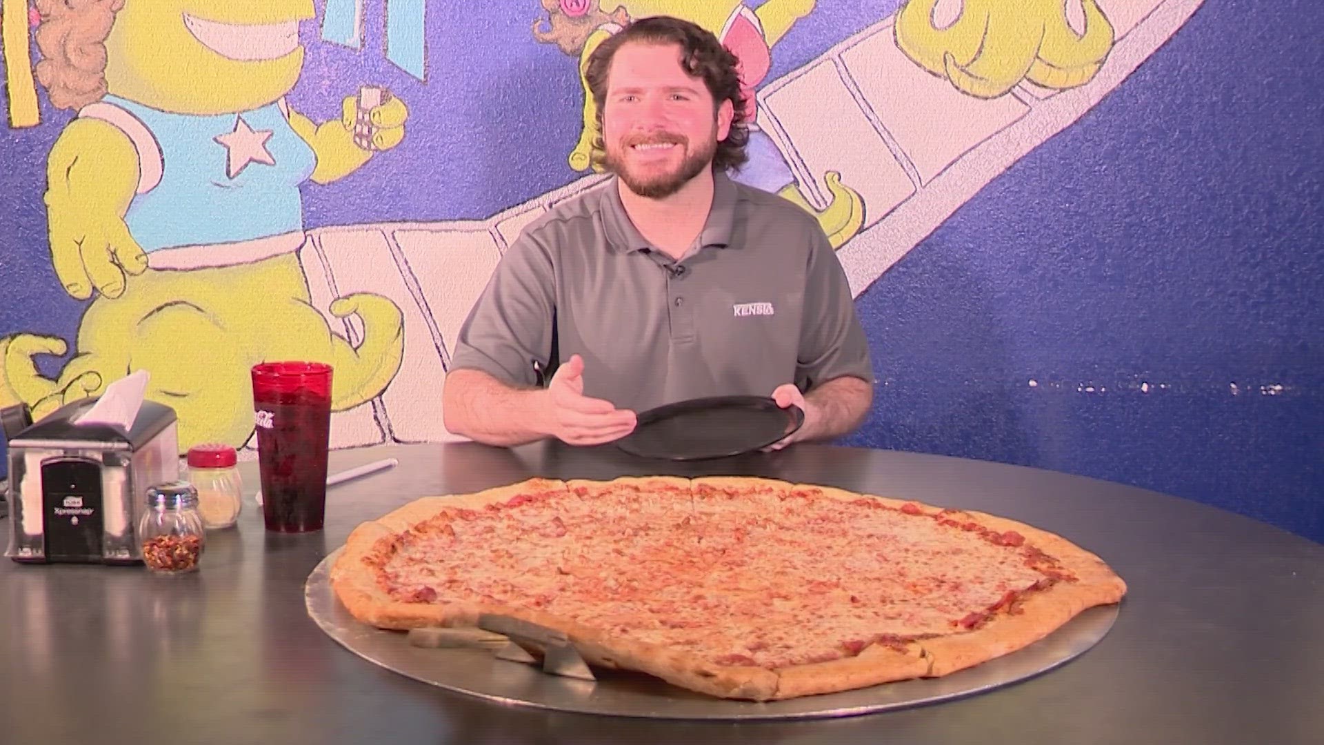 MAAR's Pizza is a family-owned business that serves up a huge 28-inch pizza that only one group of three has ever completed. Luke takes it on by himself, or does he?
