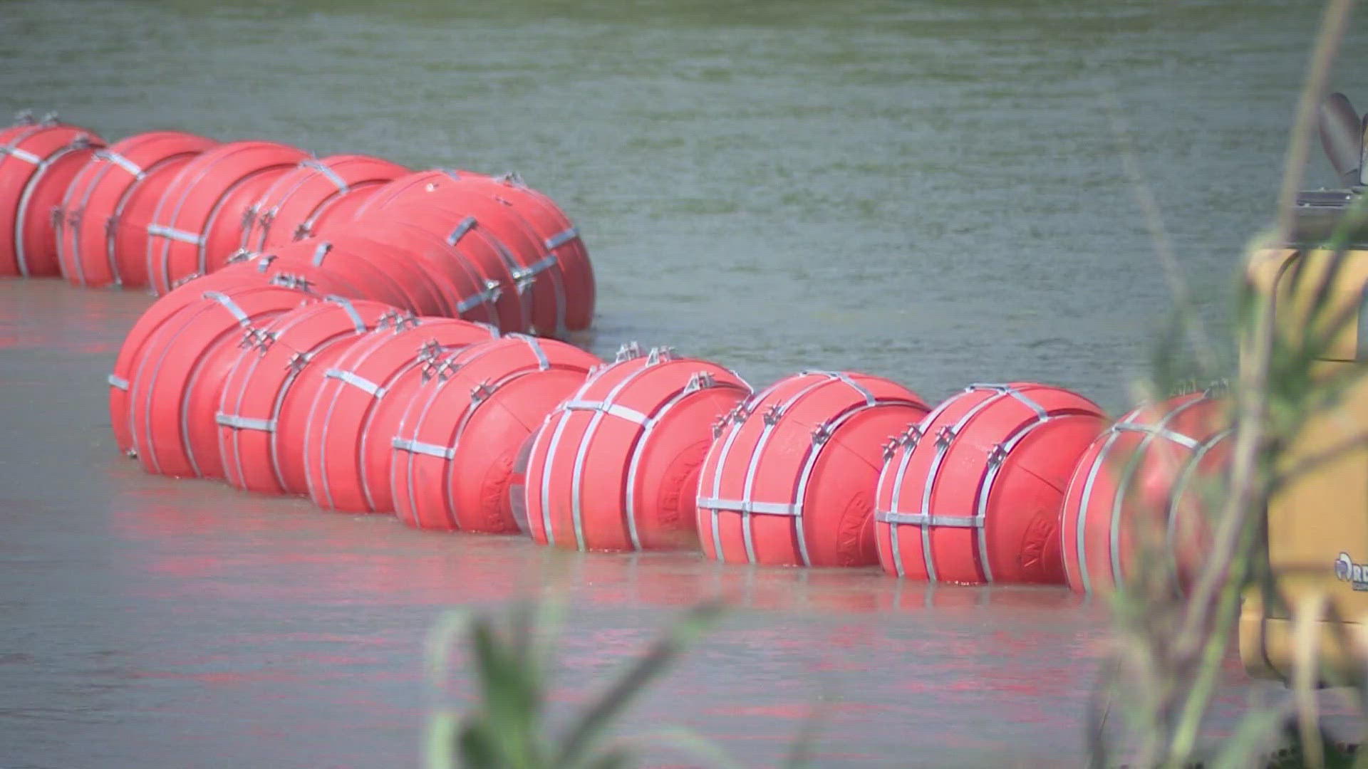 A federal appeals court has ruled the buoys can stay in the river.