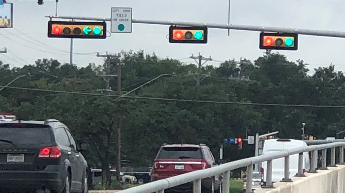 Traffic Light Malfunction Causes Confusion On Northwest Side | Kens5.com