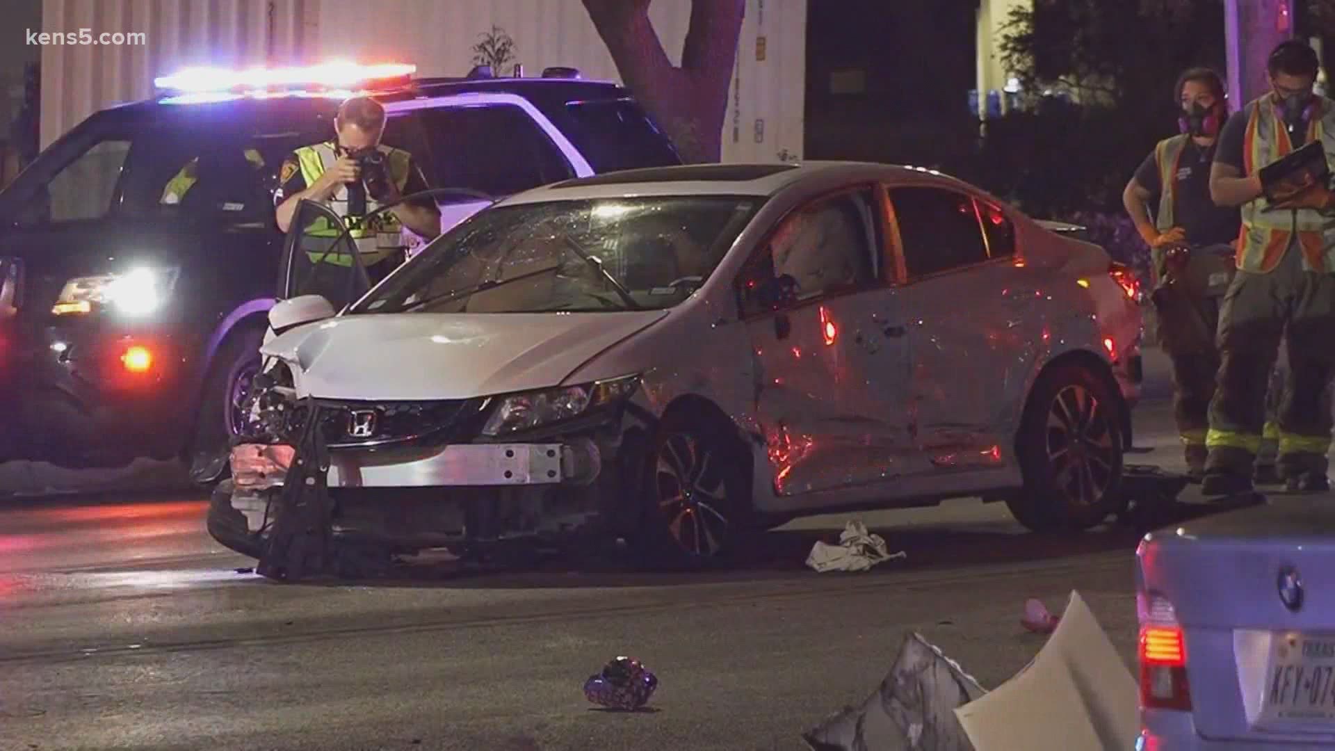 San Antonio police are trying to figure out who is at fault for a major crash on the city's northwest side.