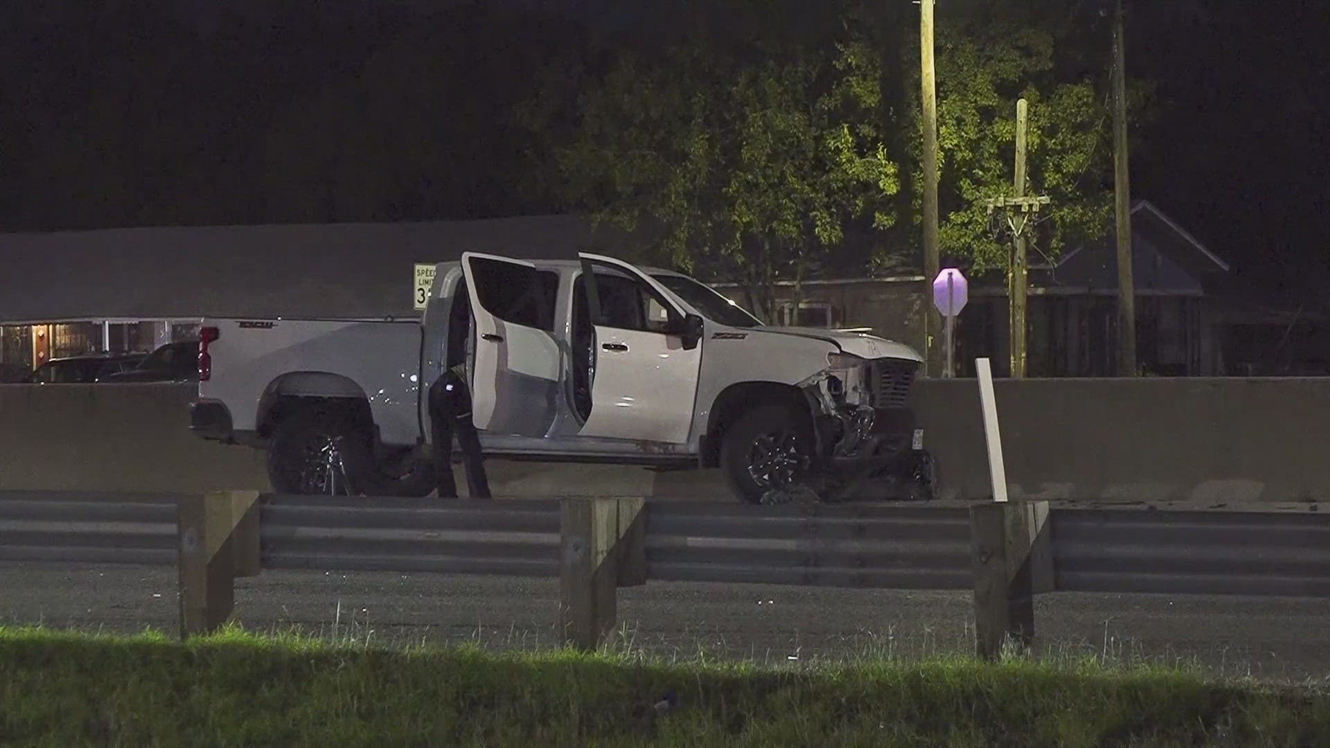 All lanes on I-35 N at Division were closed.