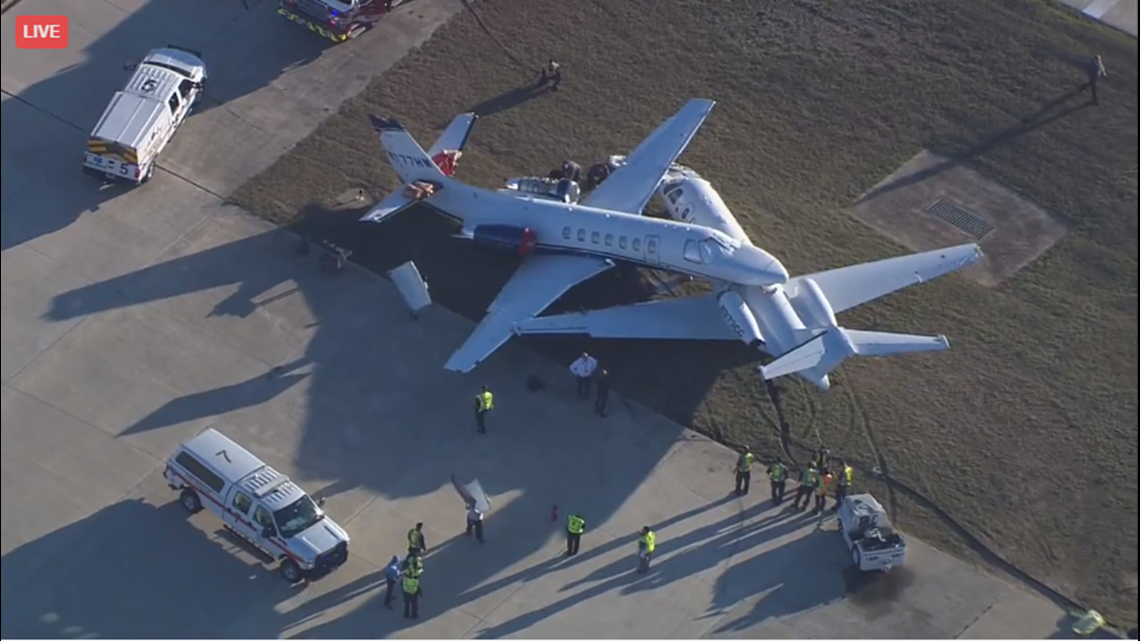 Two planes collide at SA Airport | kens5.com