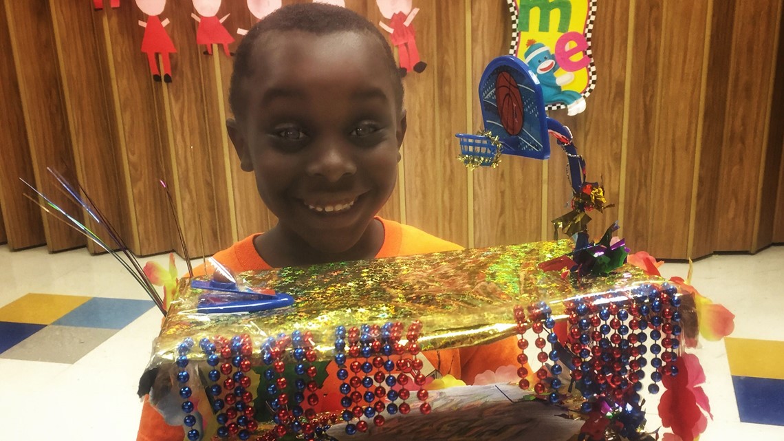 Shoe box float parades cultivate Fiesta fever in elementary students