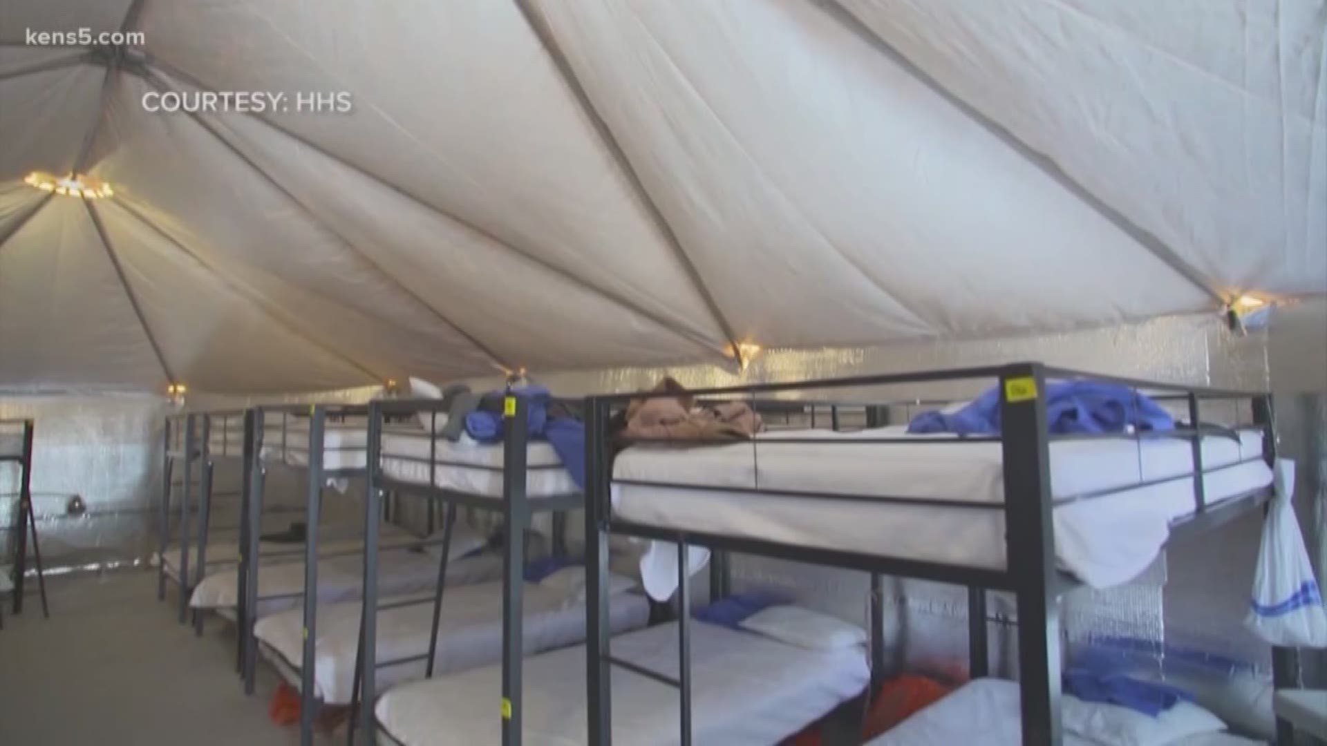Federal agents at a tent city in Tornillo have hundreds of migrant teens still in custody. Many arrived at the Texas-Mexico border without their parents. Eyewitness News border reporter Oscar Margain has more.