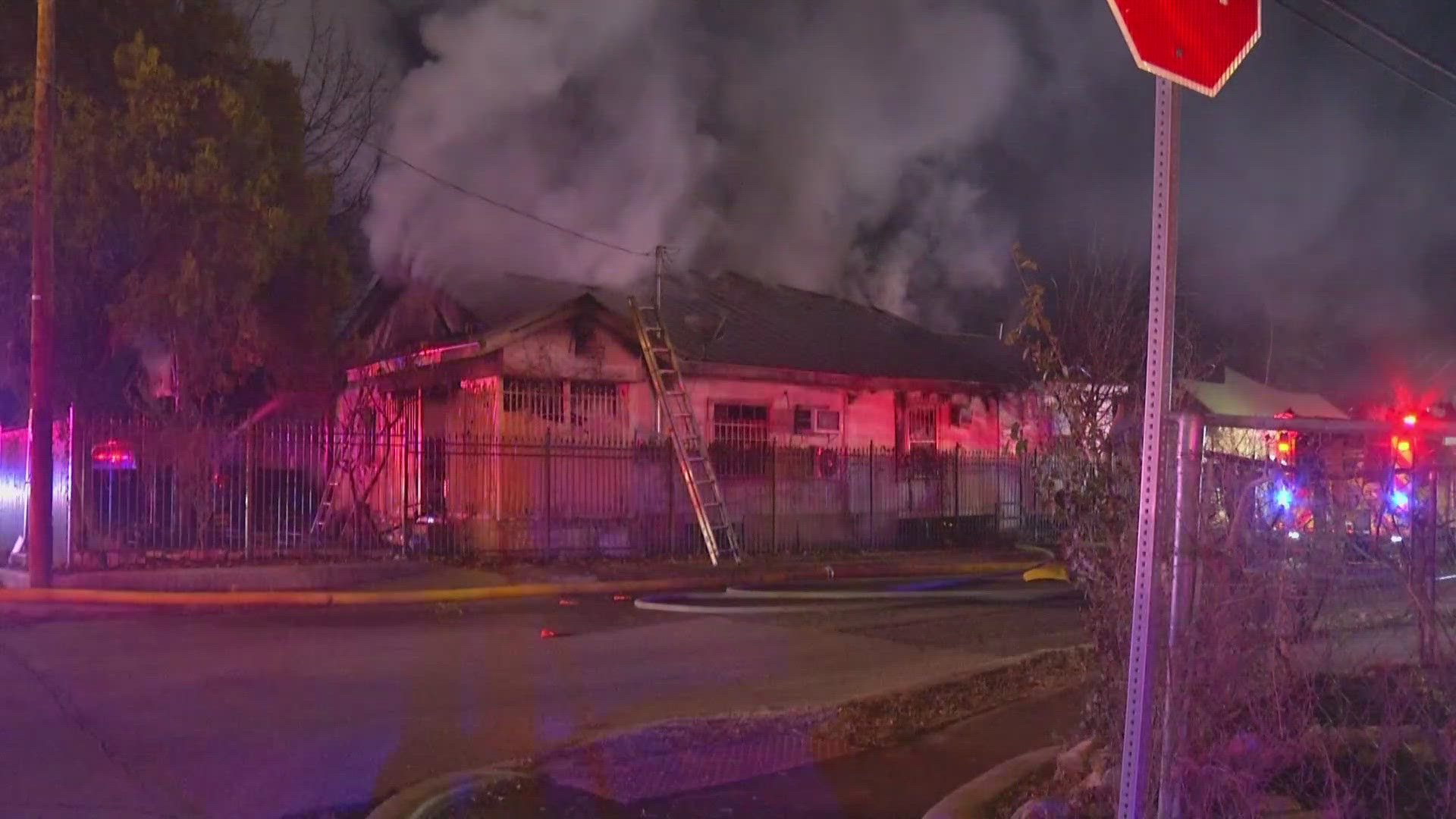 Two people killed in late-night house fire on San Antonio’s west side ...