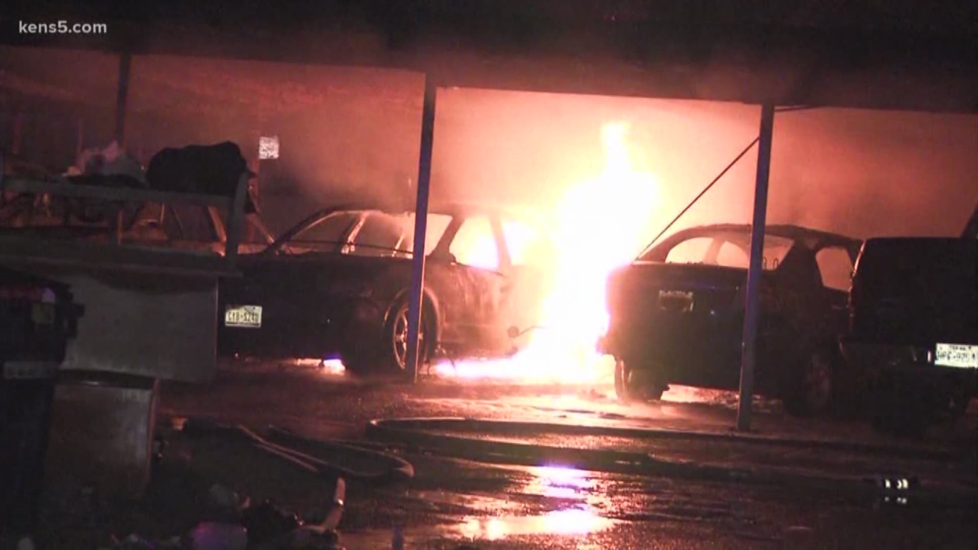 A huge car fire burned nearly a dozen cars at a southwest-side apartment complex early Thursday morning.