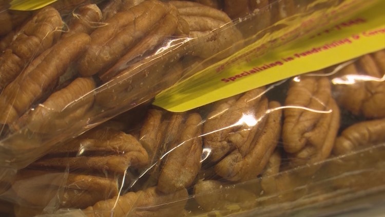 Rain delays pecan crop, but not shoppers at this Seguin store