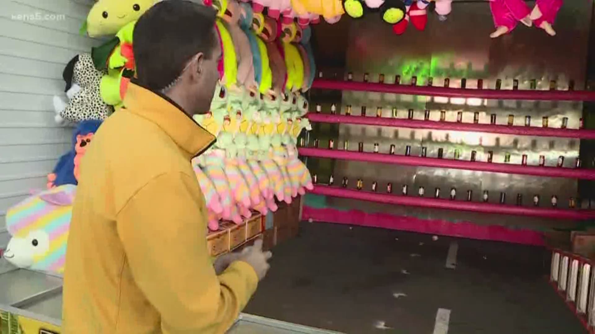 KENS 5's stopped by at the rodeo's carnival, and tried his hand at some dart-throwing!