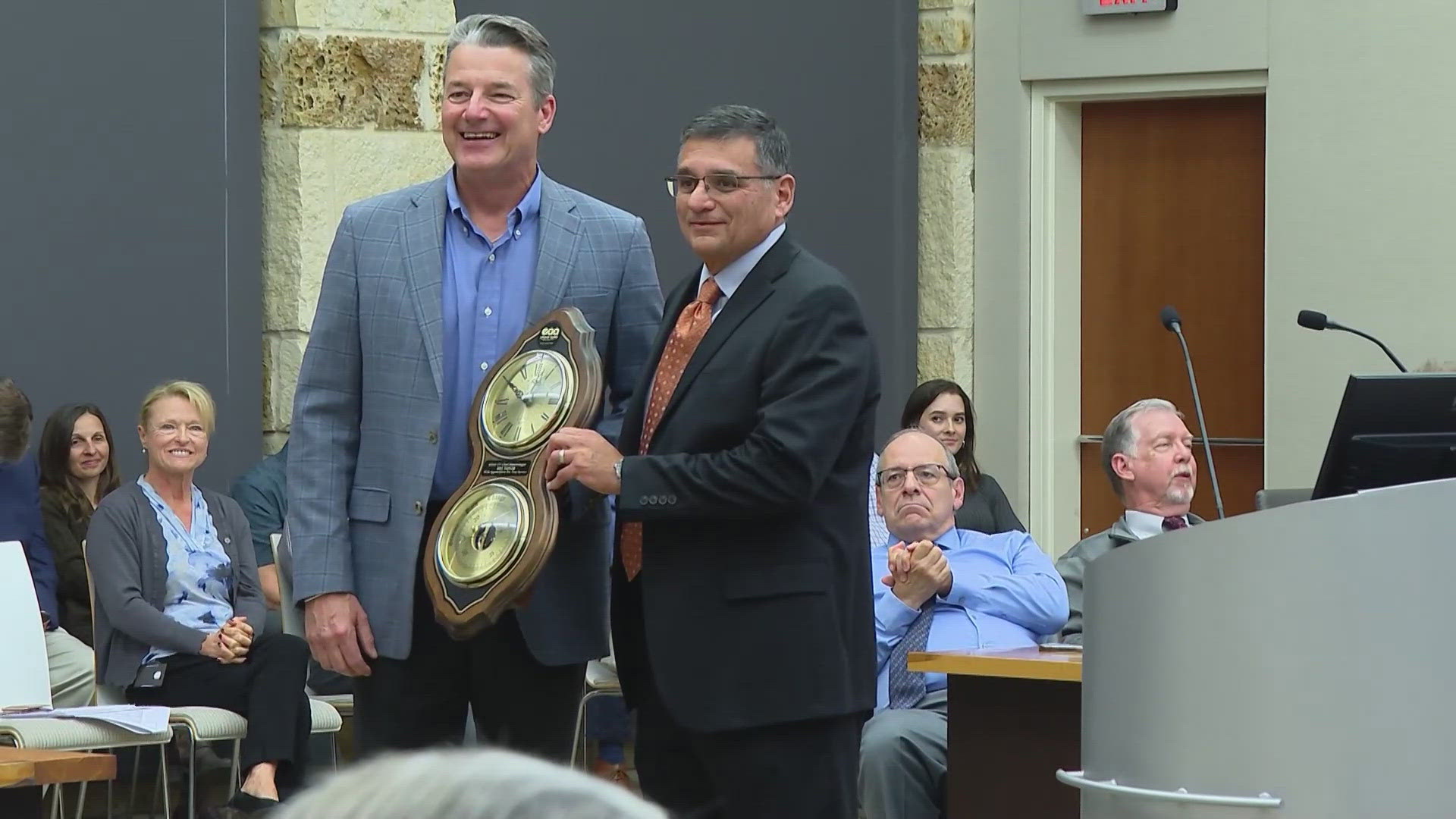 Edward’s Aquifer Authority presents special award to KENS 5 Weather ...