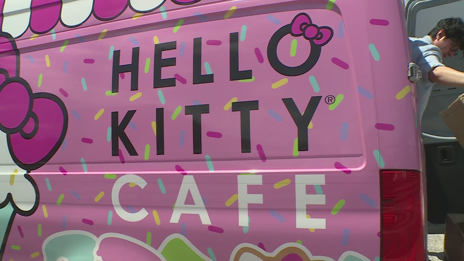 Hello Kitty Café truck made a stop in the Alamo City