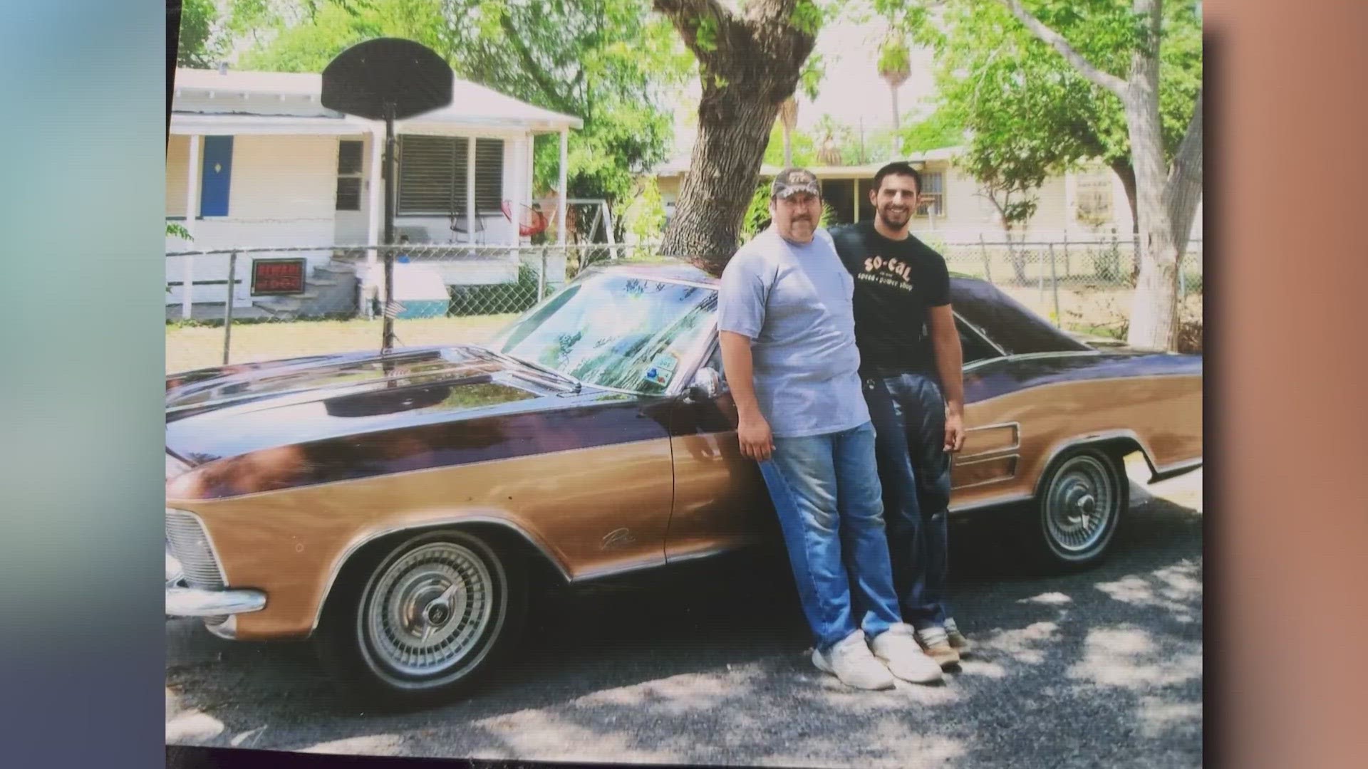 A local man is looking for the screwdriver that he lost while stopping to help a stranger, says it holds sentimental memories of his late father.