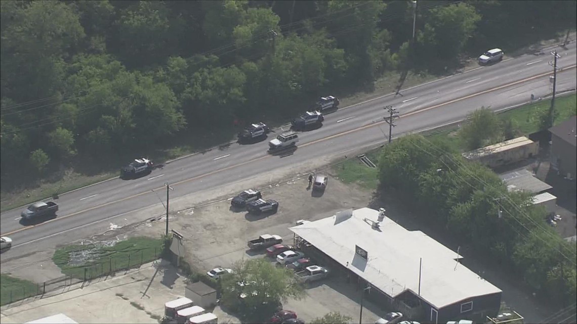 'It was frantic' | Suspected migrants hit by a truck after escaping stash house at a Southside motel - Vimarsana News